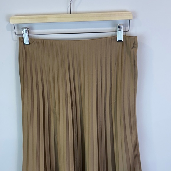 JCrew Pleated Satin Midi Skirt size XS - Picture 5 of 8